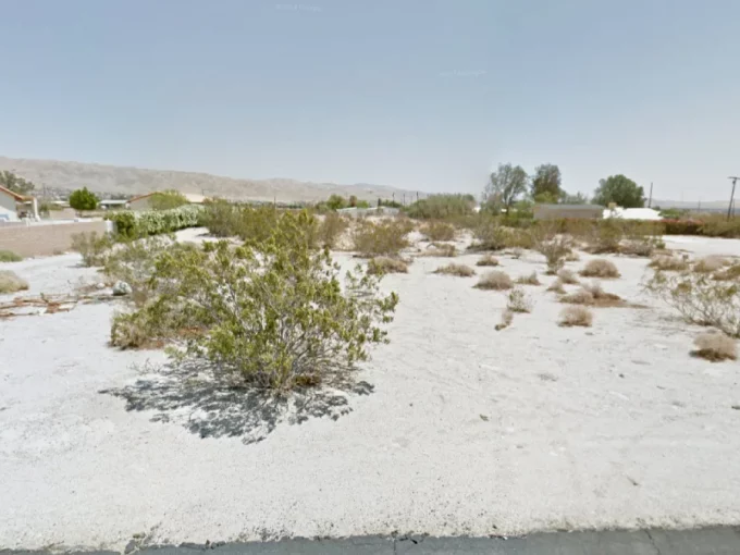 United Road, Desert Hot Springs, California